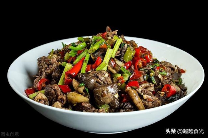 湖南菜：辣而不燥，鲜香四溢